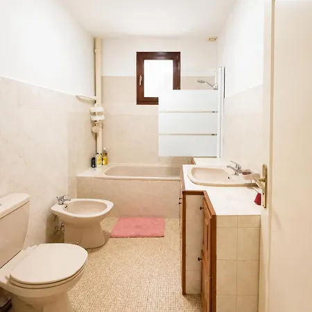 Spacieuse Maison Pour 6 à 8 Personnes